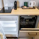 Super With Balcony & View! Apartamento *