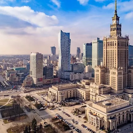 Super With Balcony & View! דירה ורשה