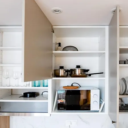Super Modern Flat With Balcony & View! #55