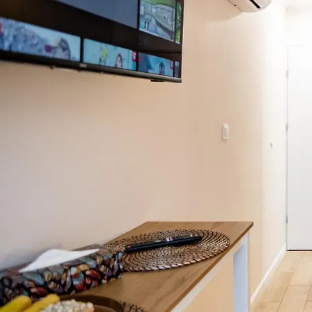 Super Modern Flat With Balcony & View! #55